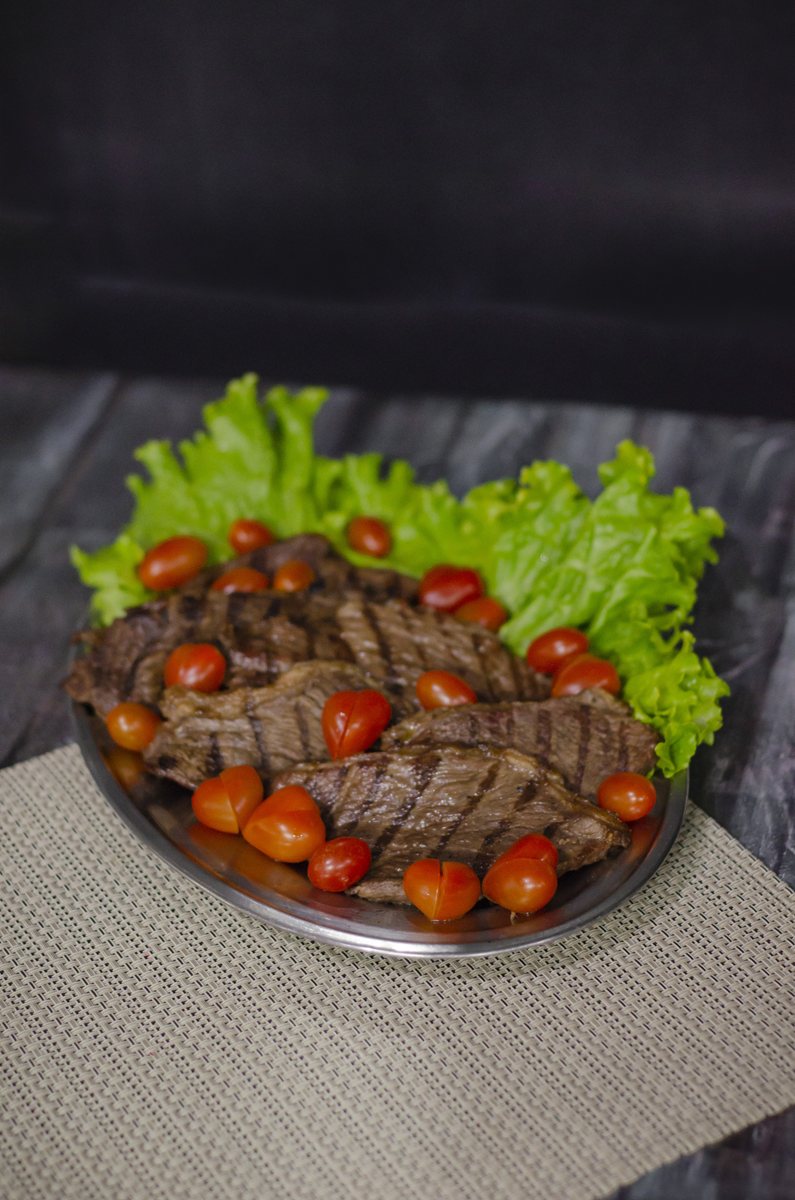 Picanha e carnes nobres grelhadas na chapa da Taberna do Portuga